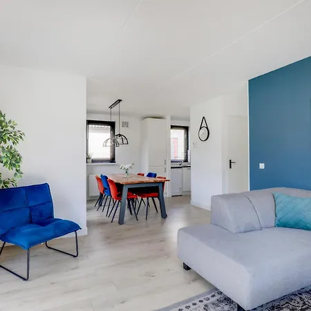 6 - Persoons Area 18 بيت للعطل Ewijk