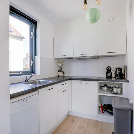 6 - Persoons Area 18