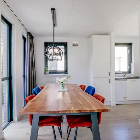 6 - Persoons Area 18